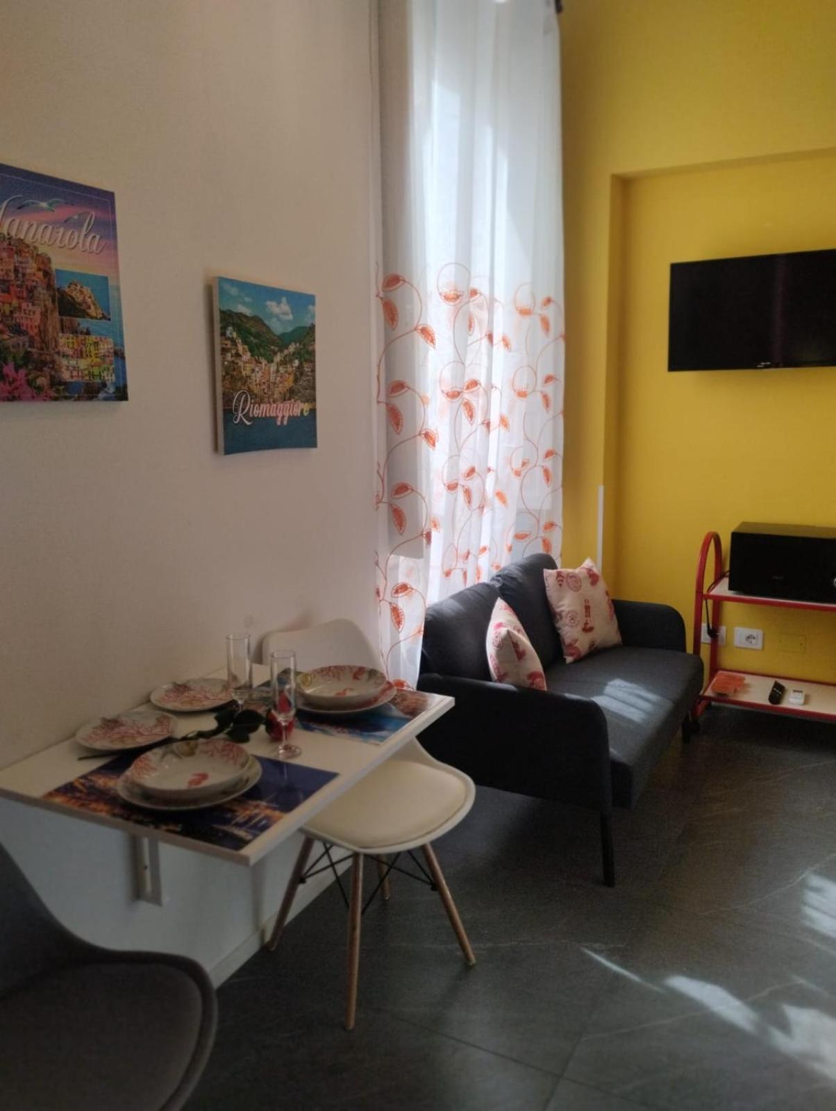 Casa Vacanze Buddy La Tua Base Per Visitare Il Mare Delle Cinque Terre Apartment La Spezia Ngoại thất bức ảnh