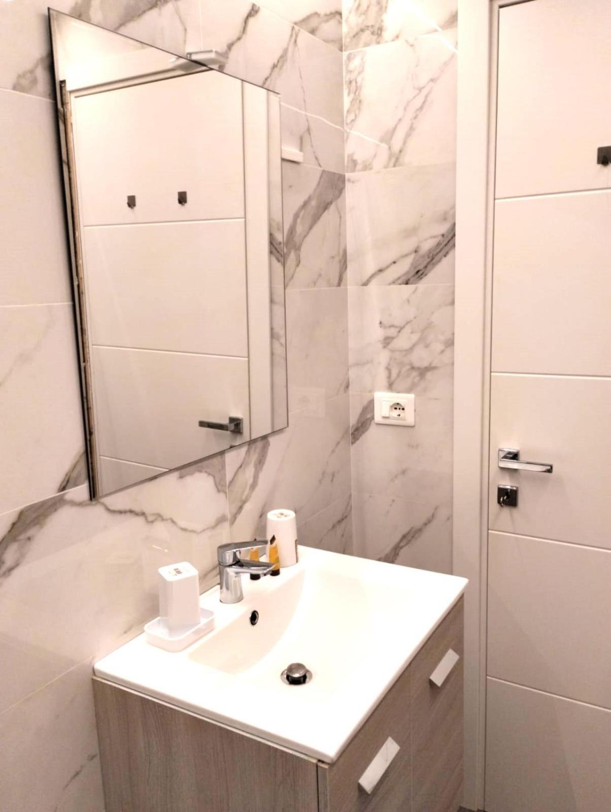 Casa Vacanze Buddy La Tua Base Per Visitare Il Mare Delle Cinque Terre Apartment La Spezia Ngoại thất bức ảnh